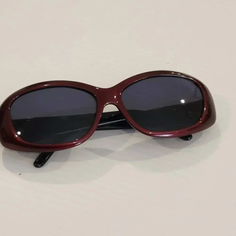 Womens sunglasses Escada B425 Maroon plastic frames gray lenses 58x15x135